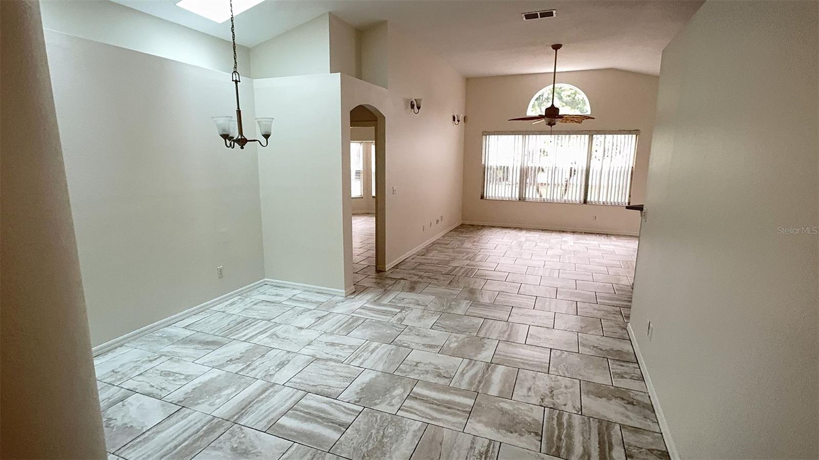 Image 5 of 40 For 8517 Fawn Creek Drive