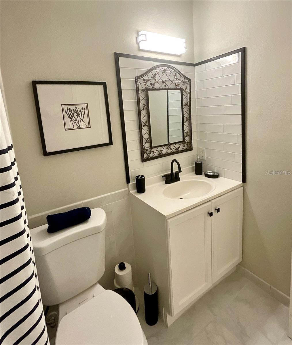 Image 17 of 23 For 1020 85th Avenue N 222