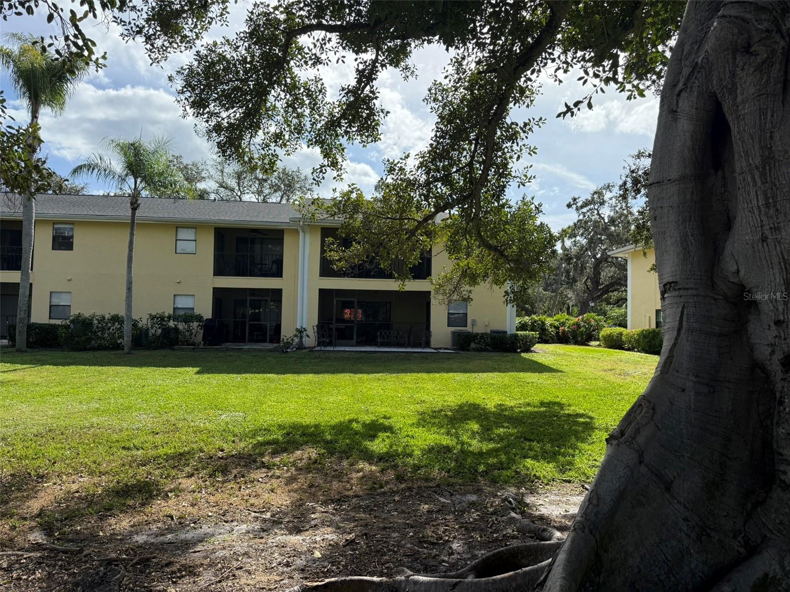 Image 43 of 81 For 3001 58th Avenue S 1101