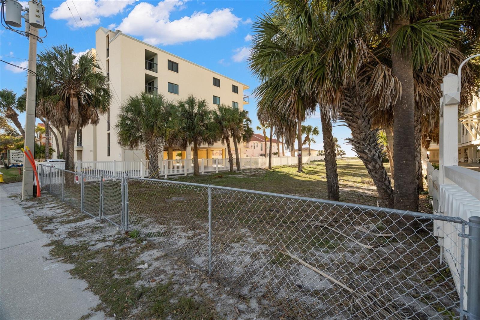 Image 6 of 24 For 1306 Gulf Boulevard