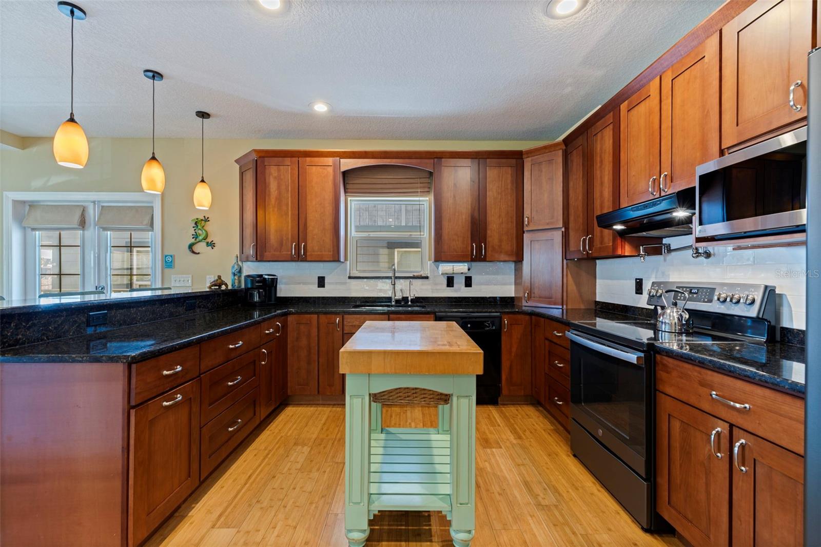 Image 16 of 51 For 5429 Essex Avenue S