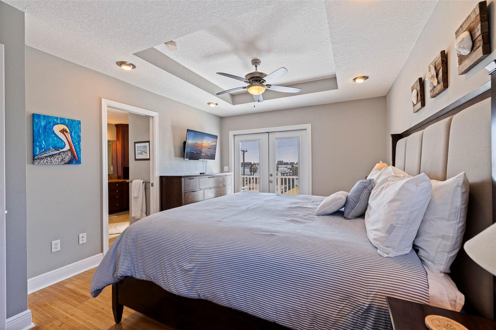 Image 19 of 51 For 5429 Essex Avenue S