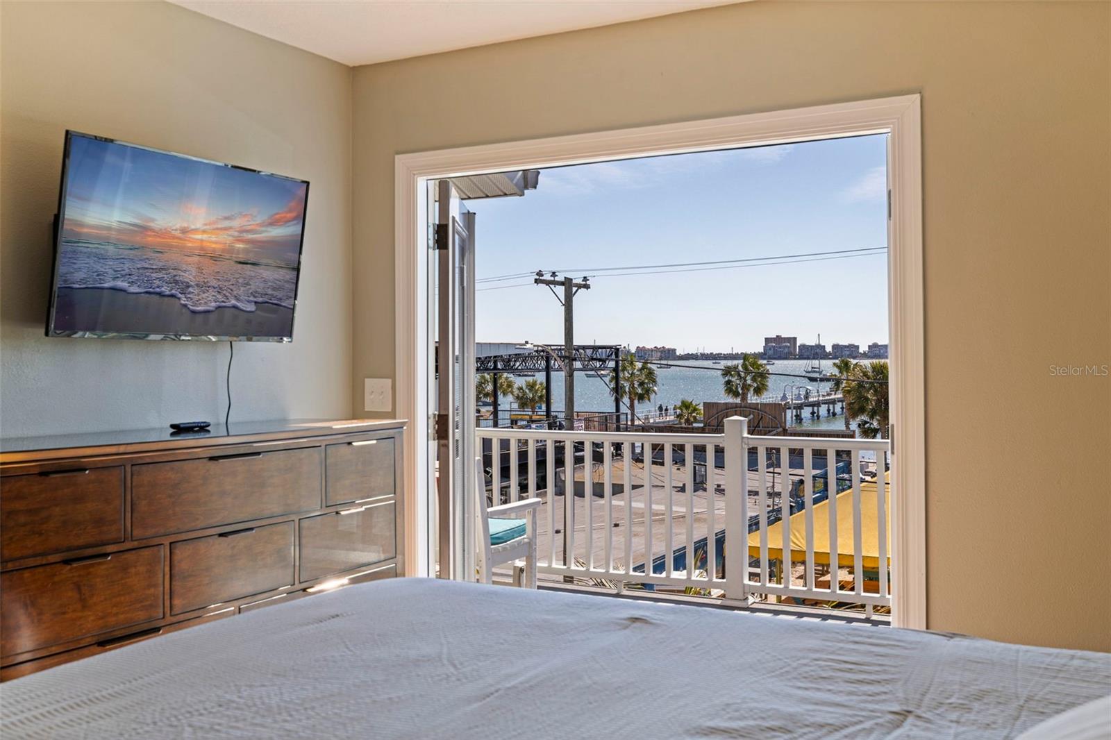 Image 21 of 51 For 5429 Essex Avenue S