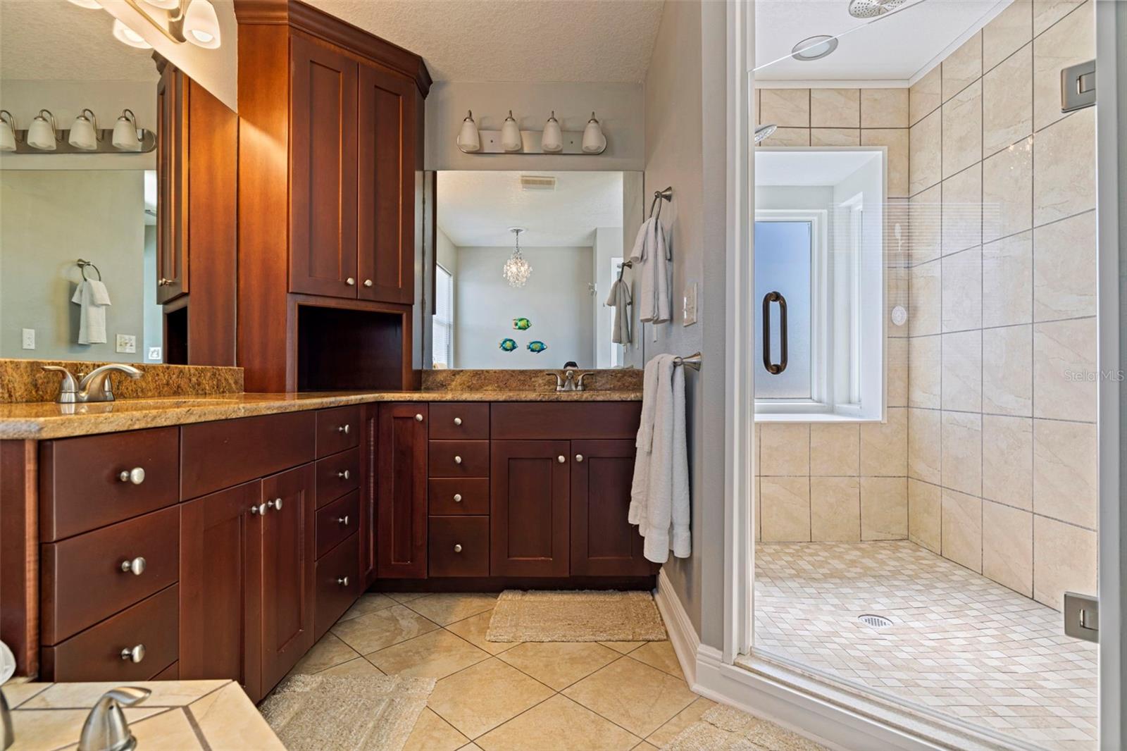 Image 23 of 51 For 5429 Essex Avenue S