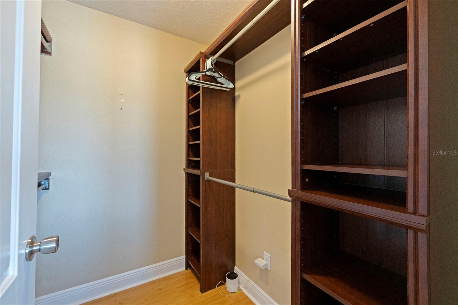 Image 25 of 51 For 5429 Essex Avenue S