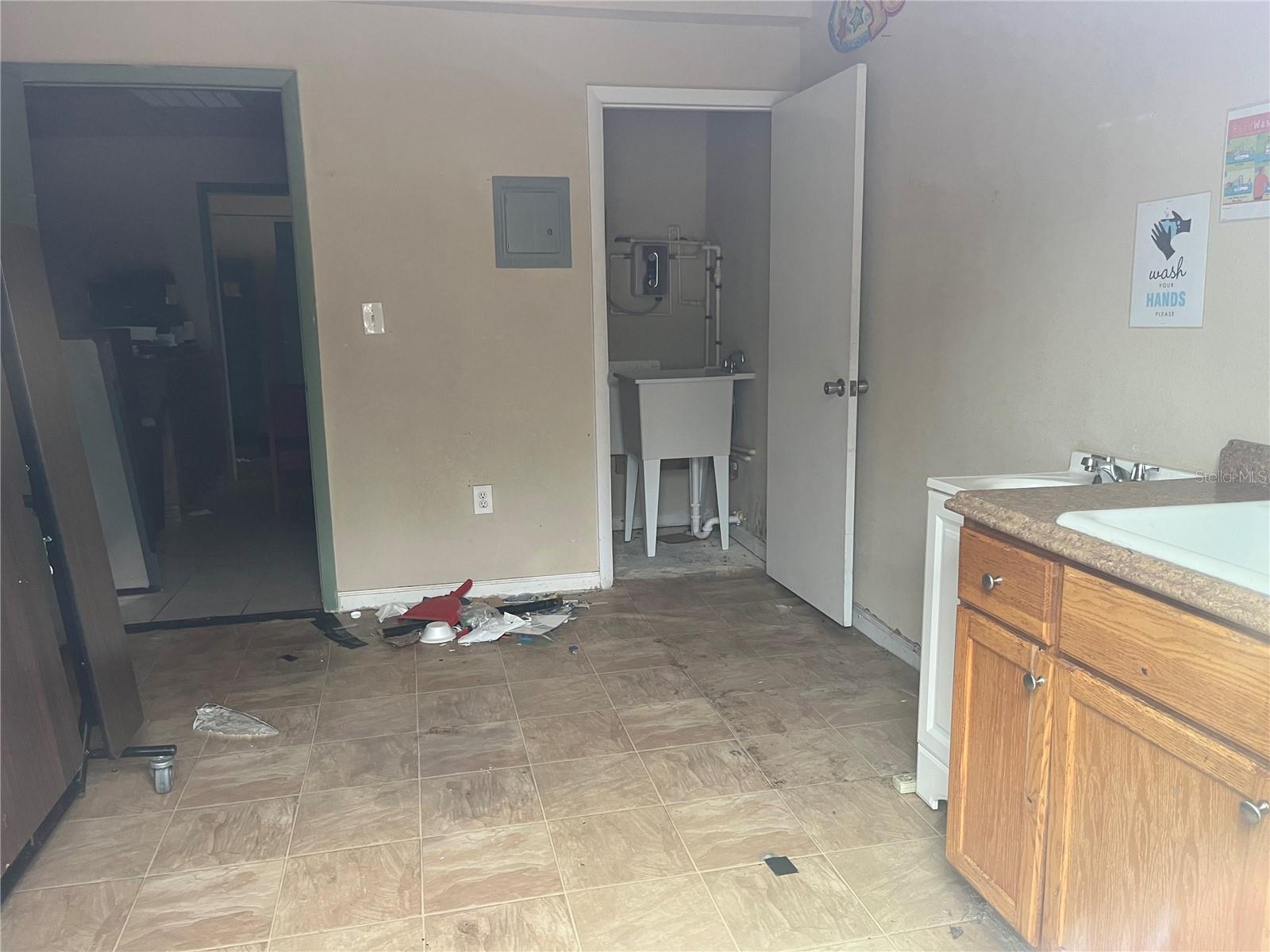 Image 2 of 8 For 2222 Dr Martin Luther King Jr Boulevard