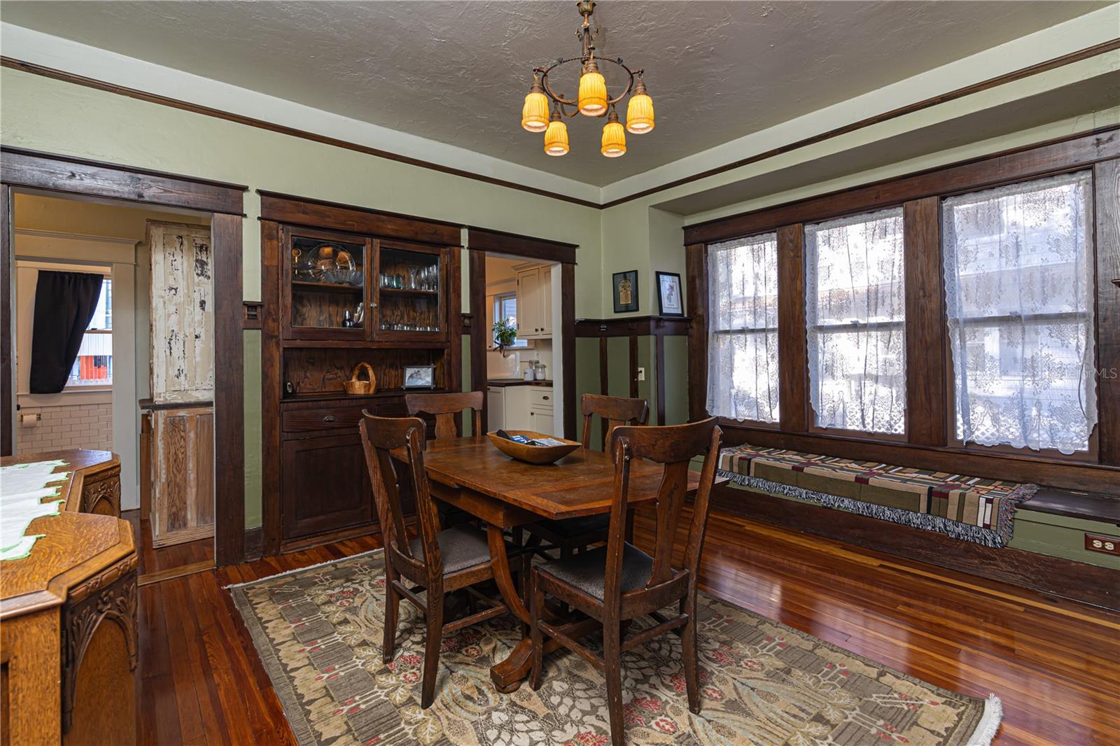 Image 12 of 38 For 6002 Suwanee Avenue