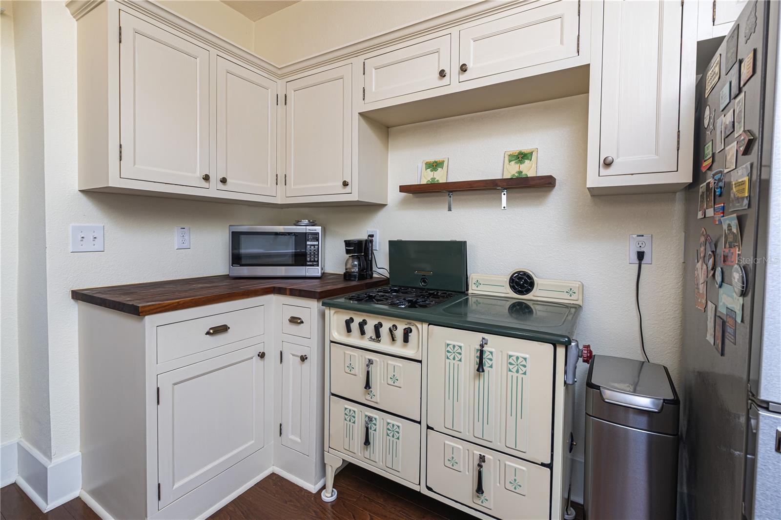 Image 15 of 38 For 6002 Suwanee Avenue