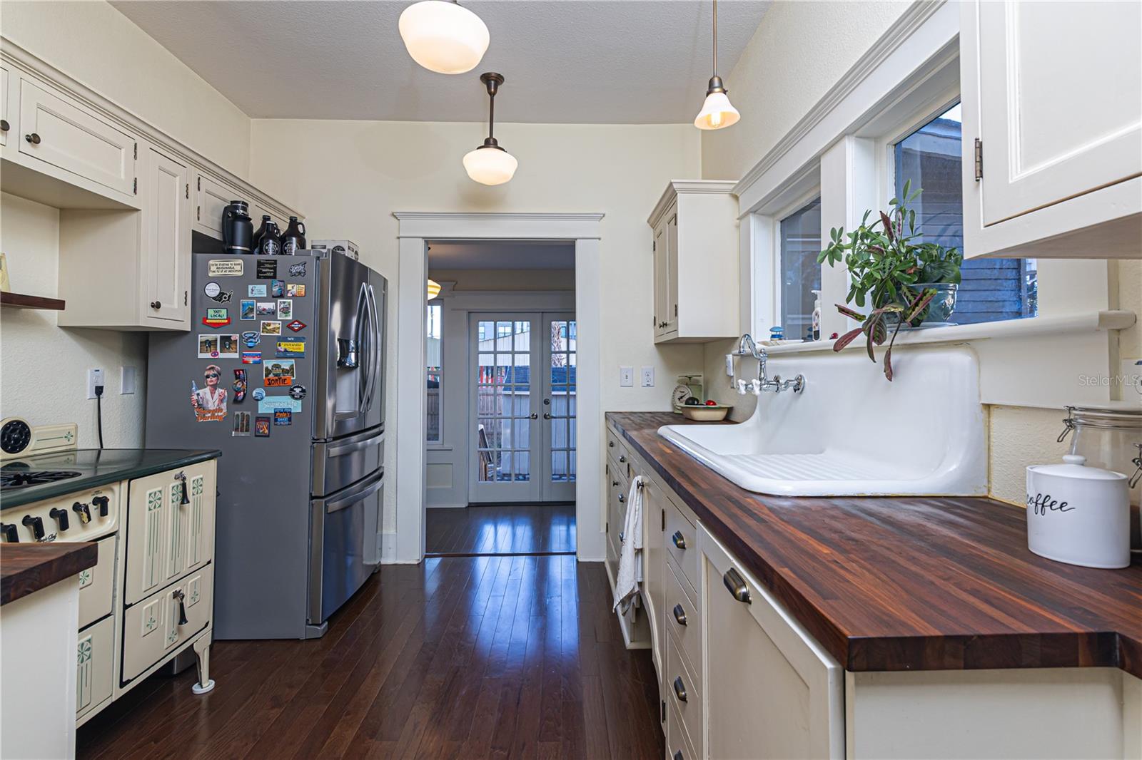 Image 17 of 38 For 6002 Suwanee Avenue