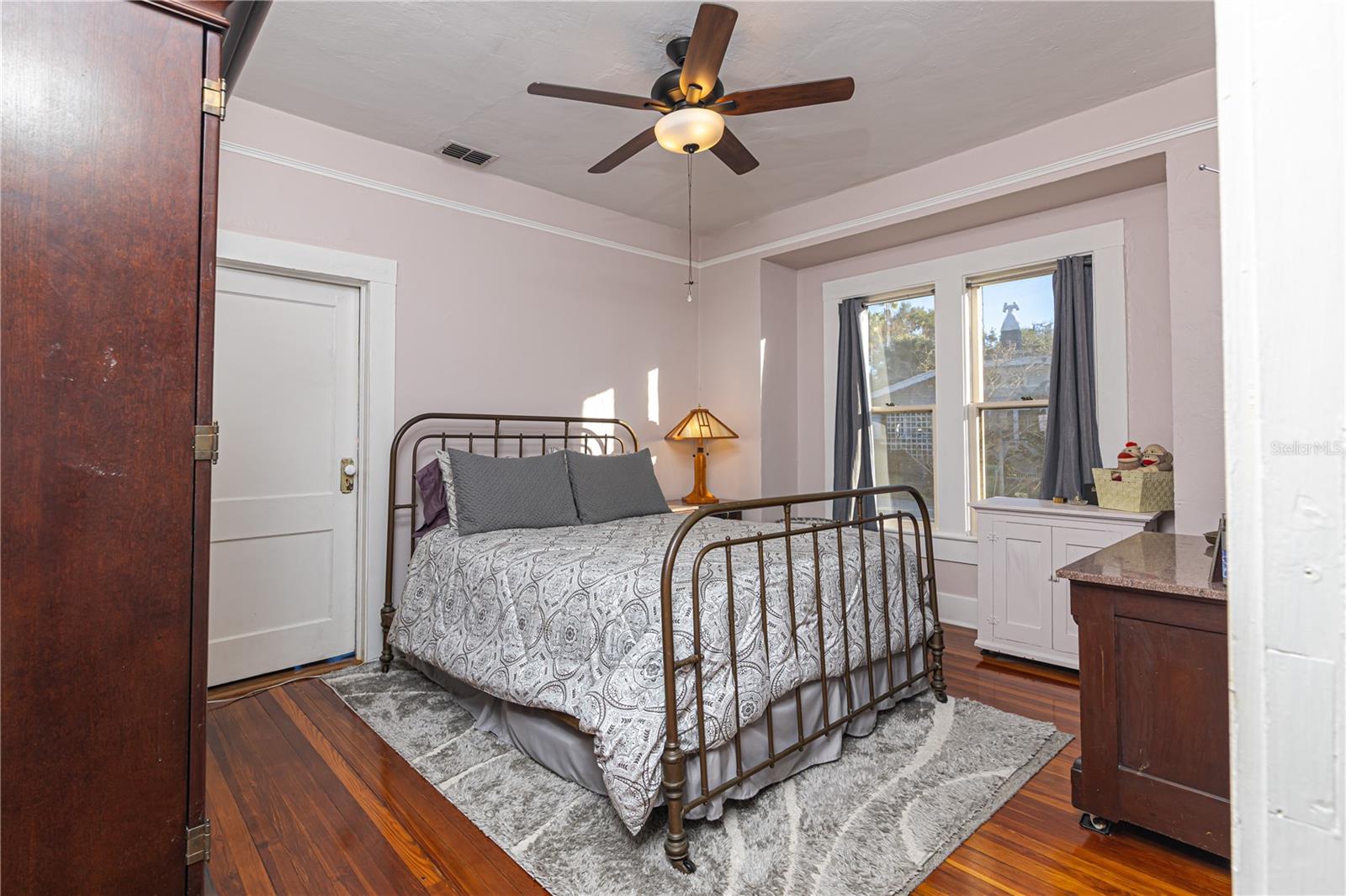 Image 18 of 38 For 6002 Suwanee Avenue