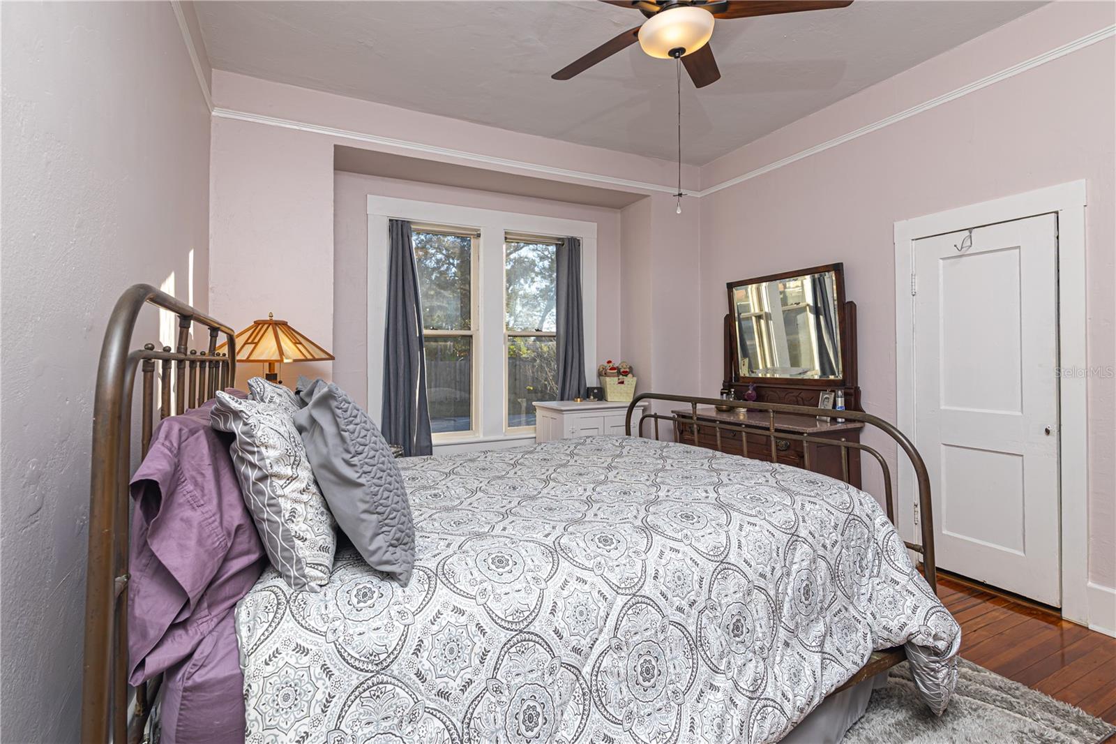 Image 19 of 38 For 6002 Suwanee Avenue