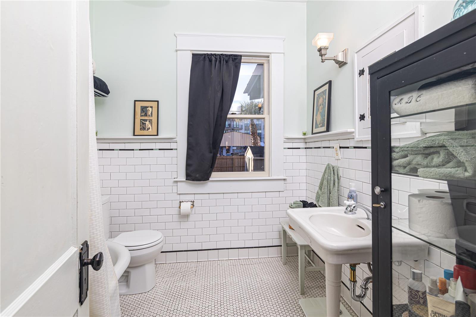 Image 21 of 38 For 6002 Suwanee Avenue