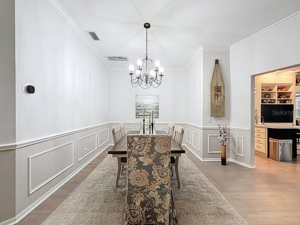 Image 10 of 67 For 8805 Crosswood Court