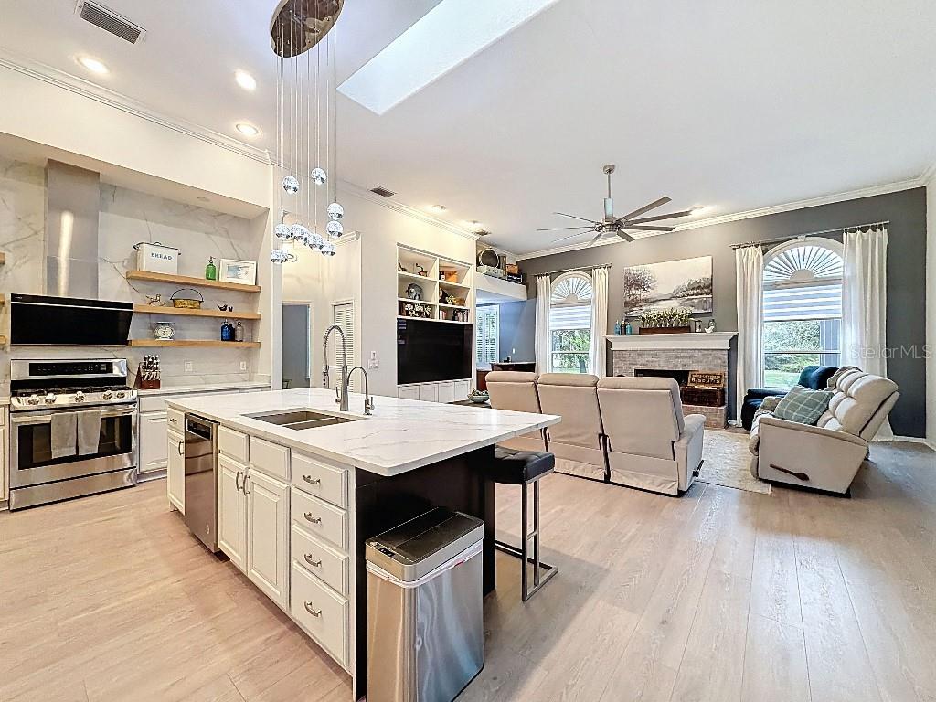 Image 18 of 67 For 8805 Crosswood Court