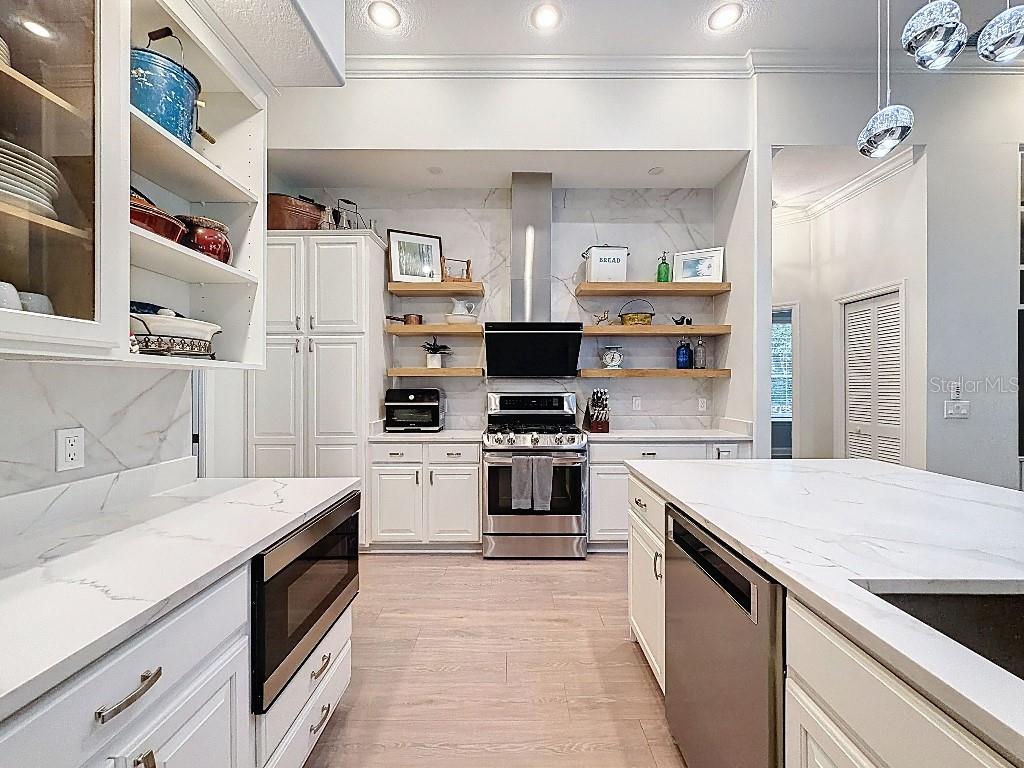 Image 19 of 67 For 8805 Crosswood Court