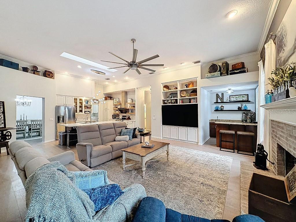 Image 27 of 67 For 8805 Crosswood Court