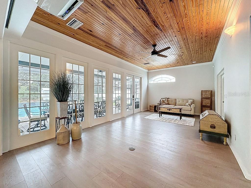 Image 30 of 67 For 8805 Crosswood Court