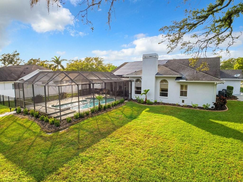 Image 4 of 67 For 8805 Crosswood Court