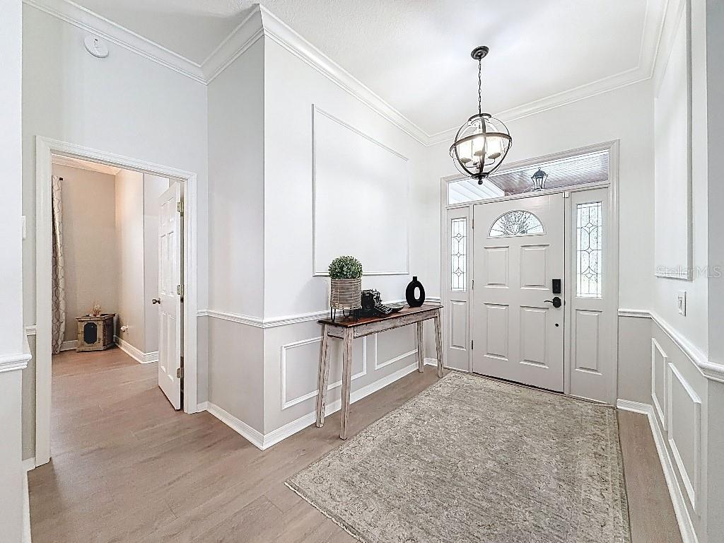 Image 8 of 67 For 8805 Crosswood Court