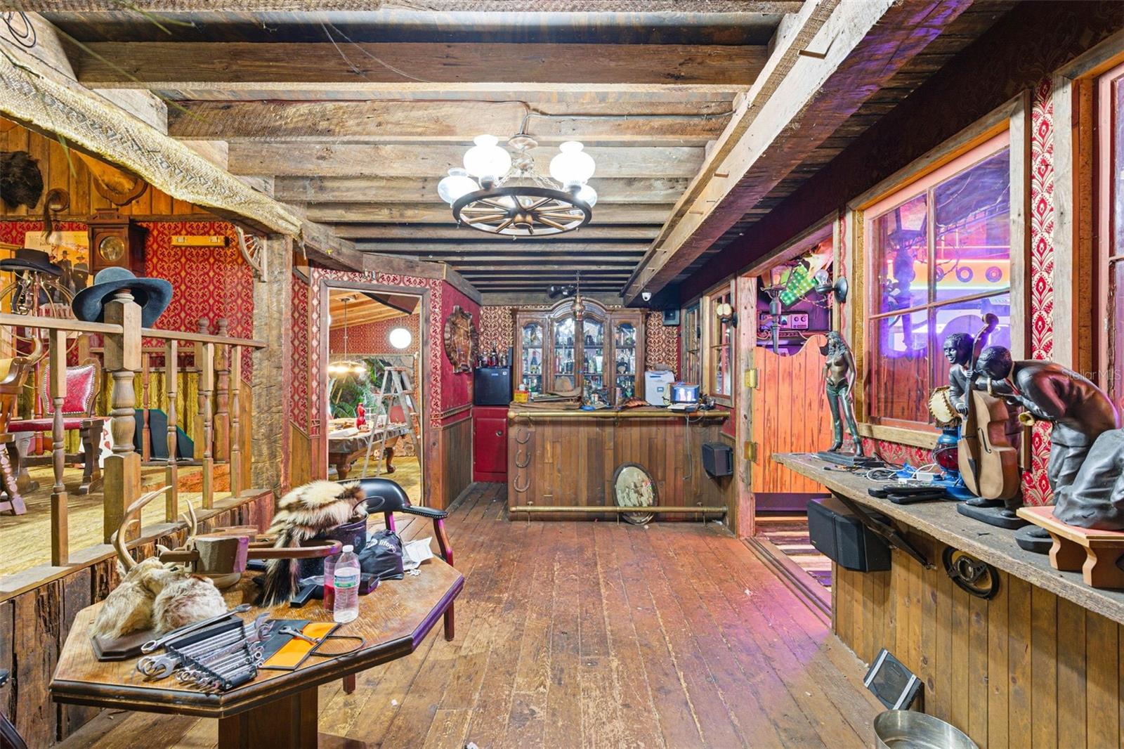 Listing photo id 17 for 7061 62nd Street N