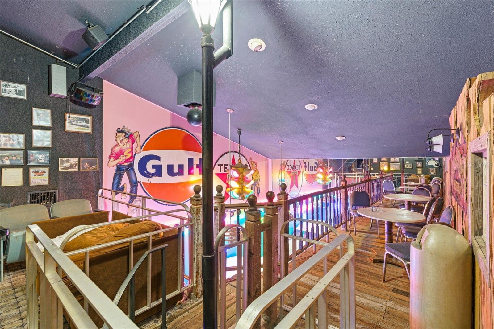 Listing photo id 22 for 7061 62nd Street N