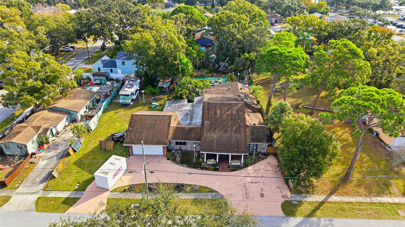 Listing photo id 1 for 7061 62nd Street N