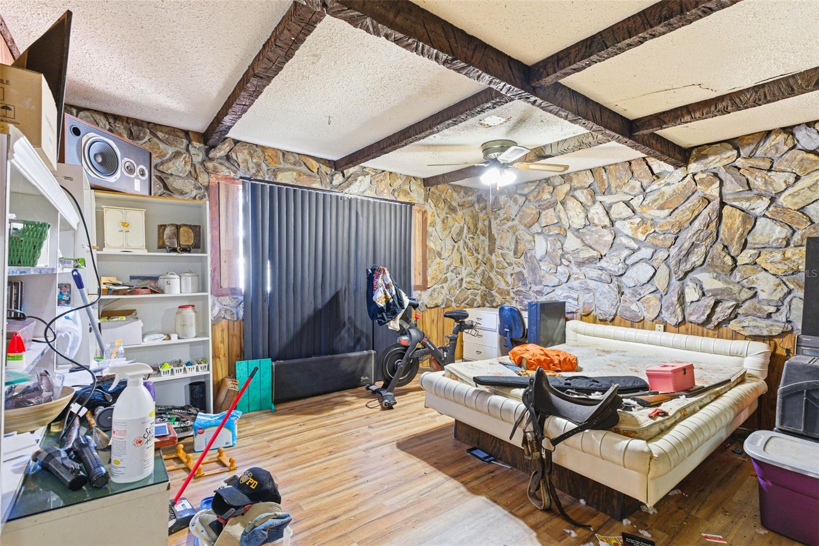 Listing photo id 28 for 7061 62nd Street N