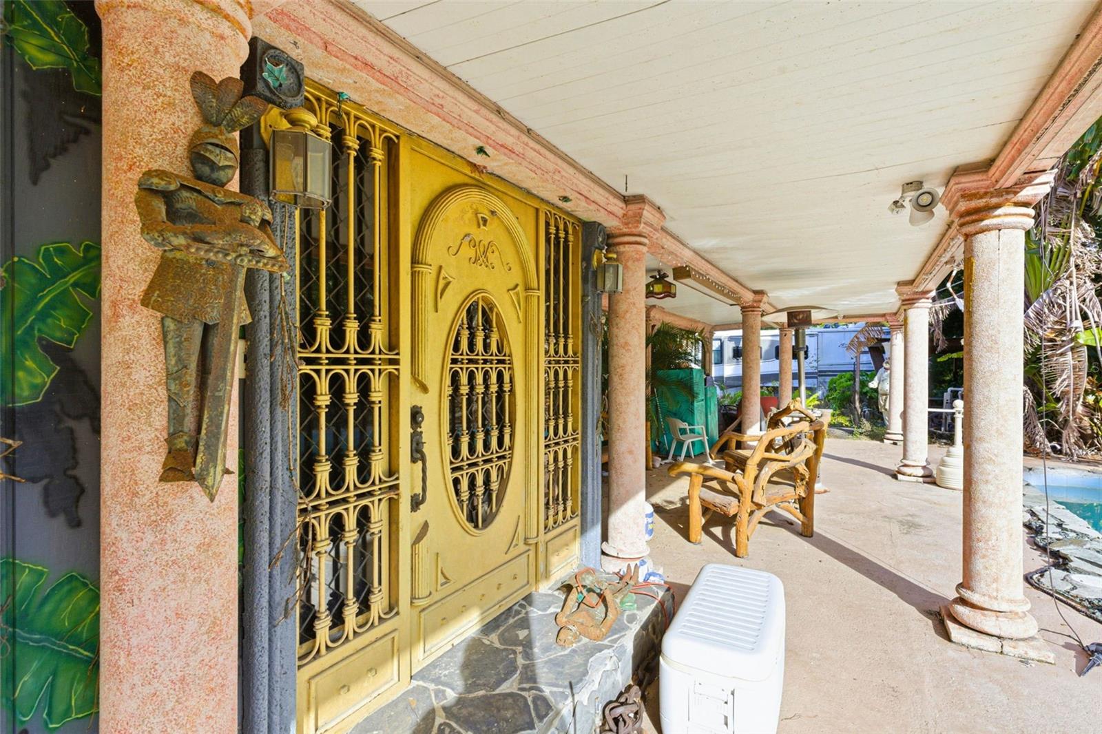 Listing photo id 36 for 7061 62nd Street N