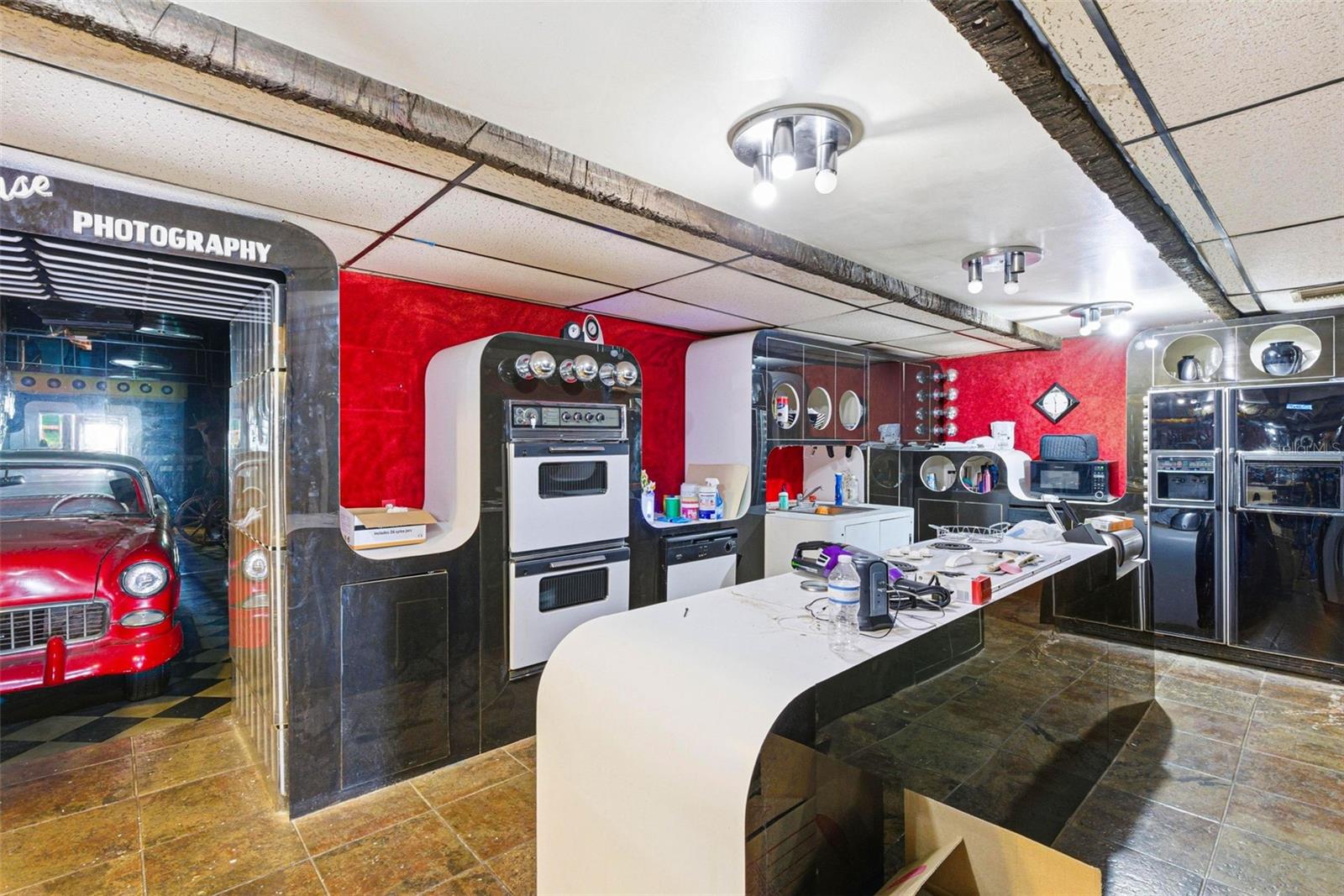 Listing photo id 5 for 7061 62nd Street N