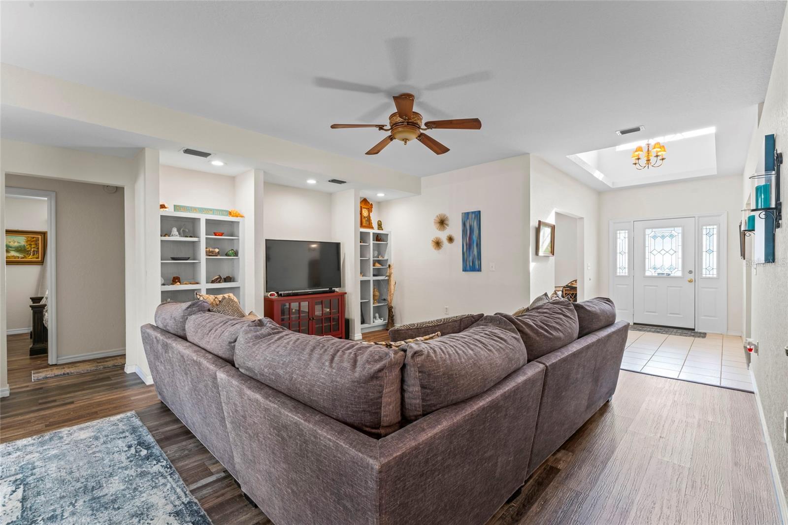 Image 13 of 43 For 9115 Spring Hill Drive