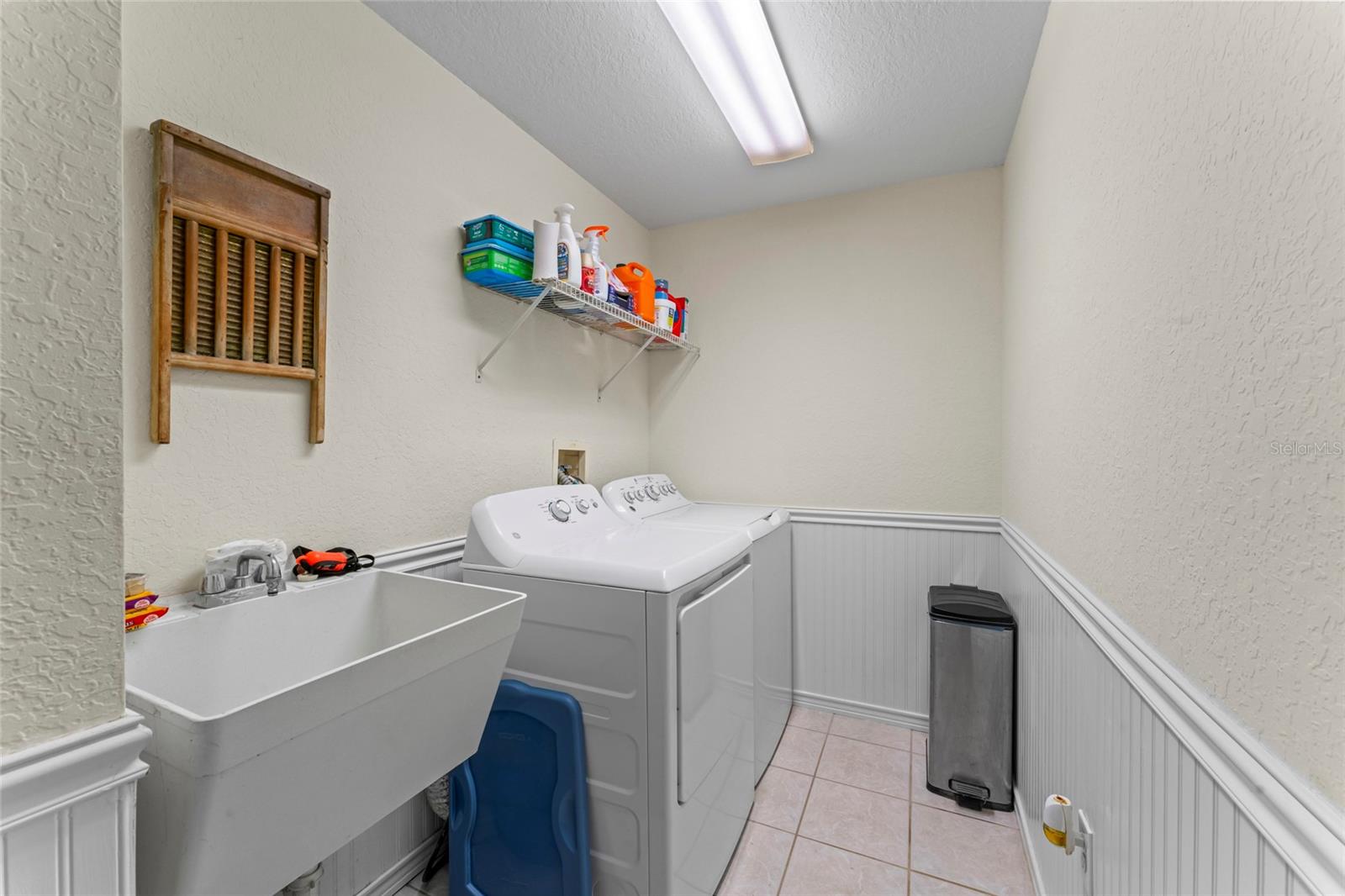 Image 21 of 43 For 9115 Spring Hill Drive