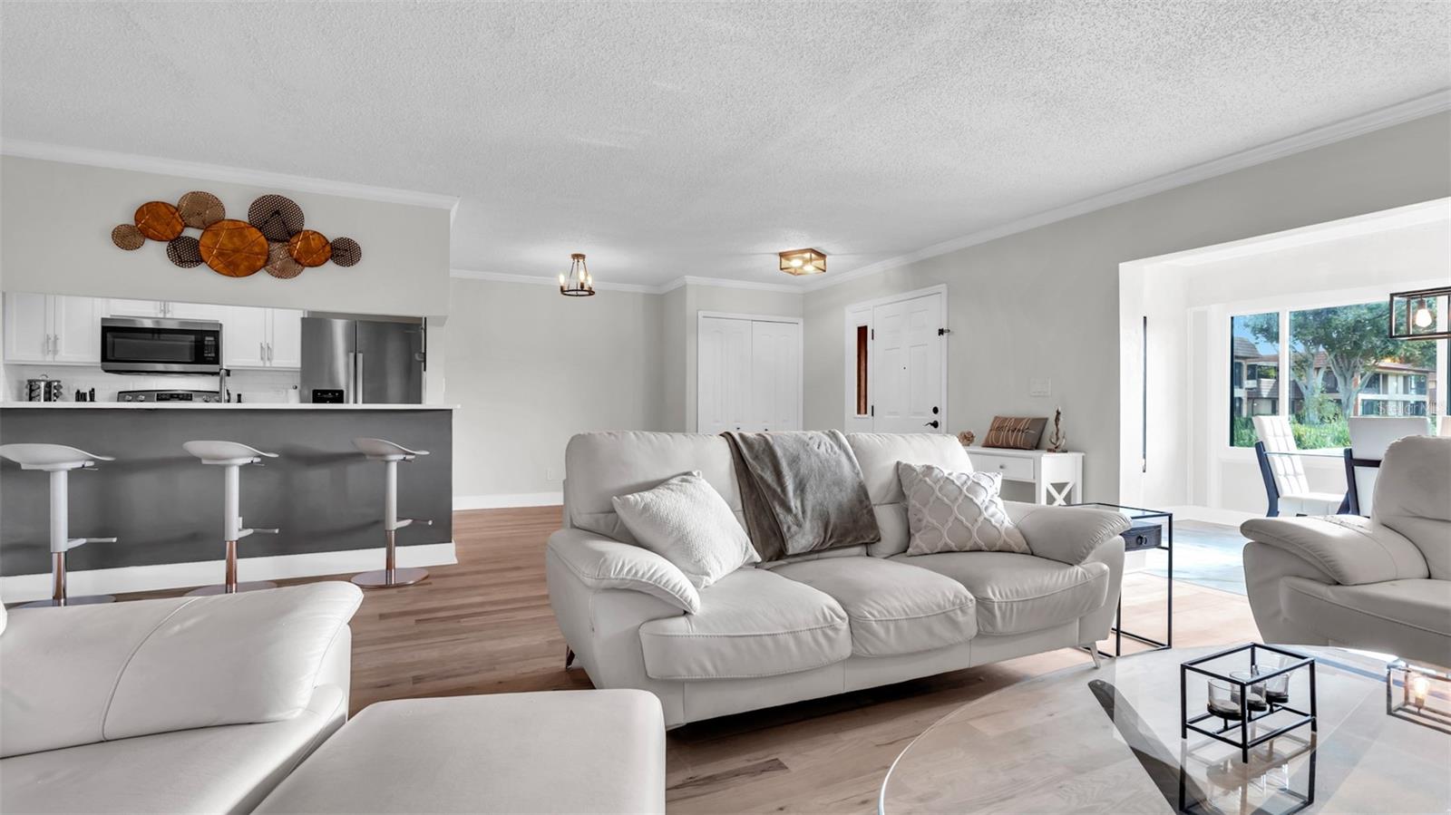 Image 12 of 39 For 10192 Seminole Island Drive