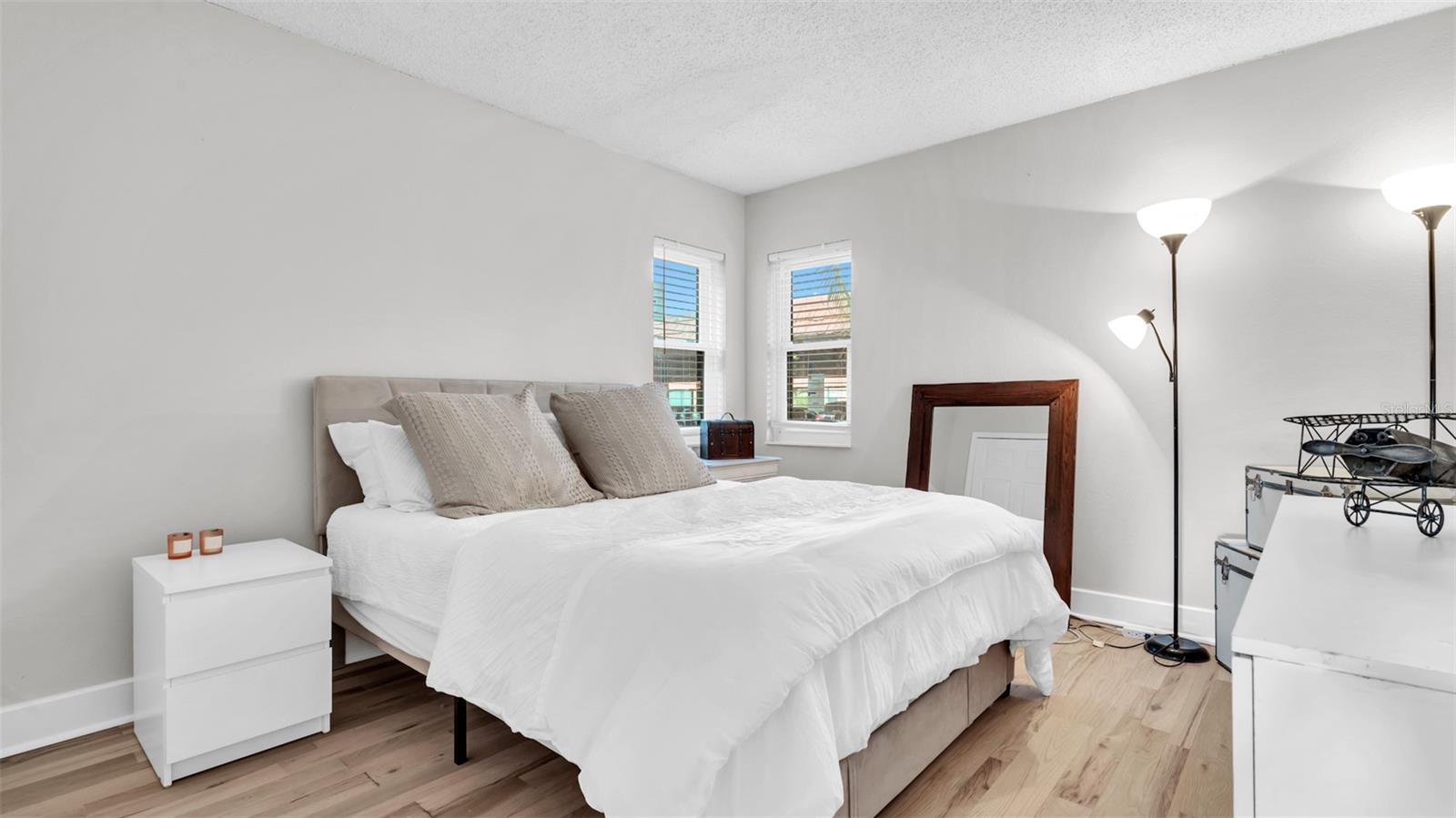 Image 22 of 39 For 10192 Seminole Island Drive