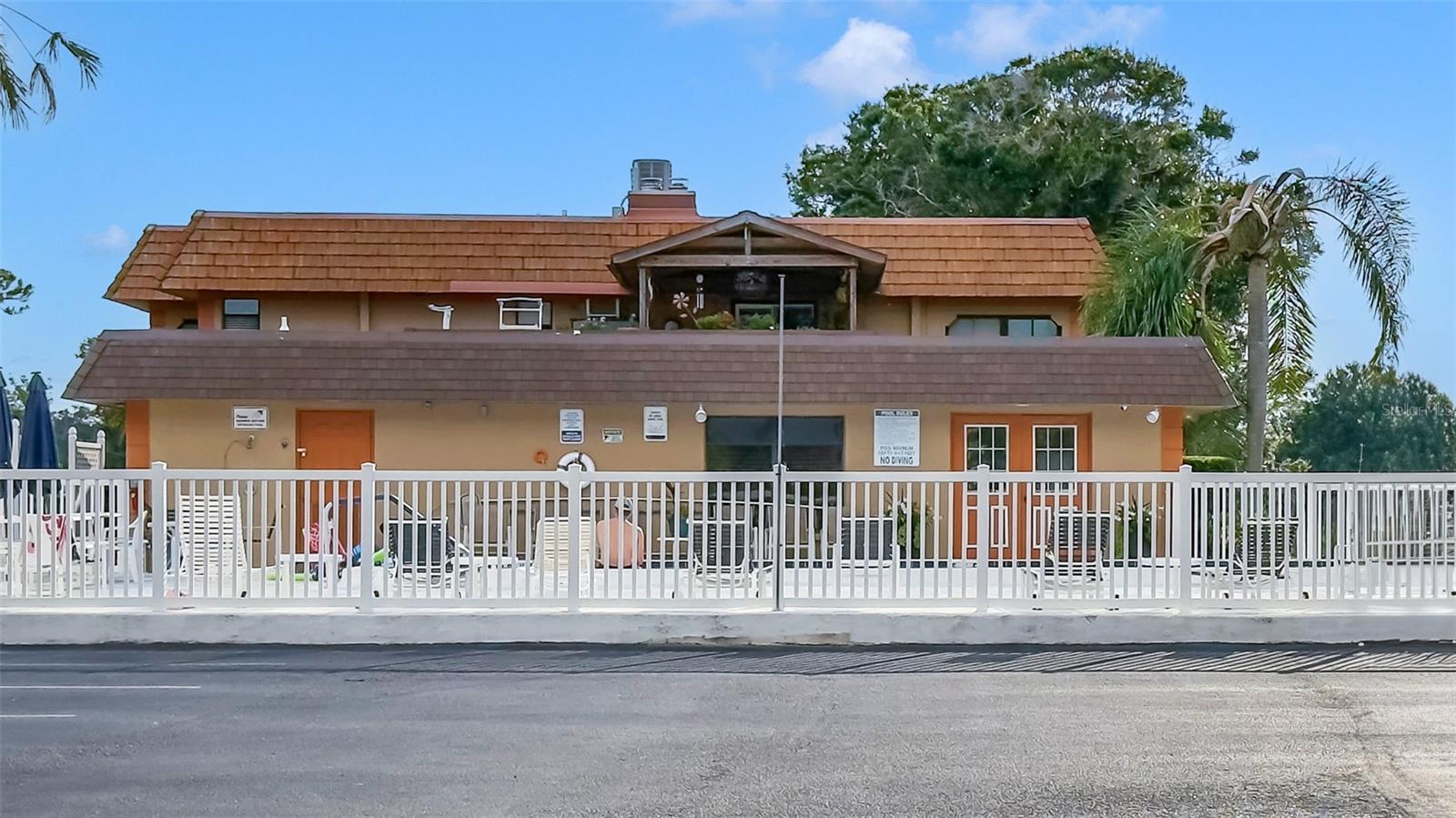 Image 29 of 39 For 10192 Seminole Island Drive