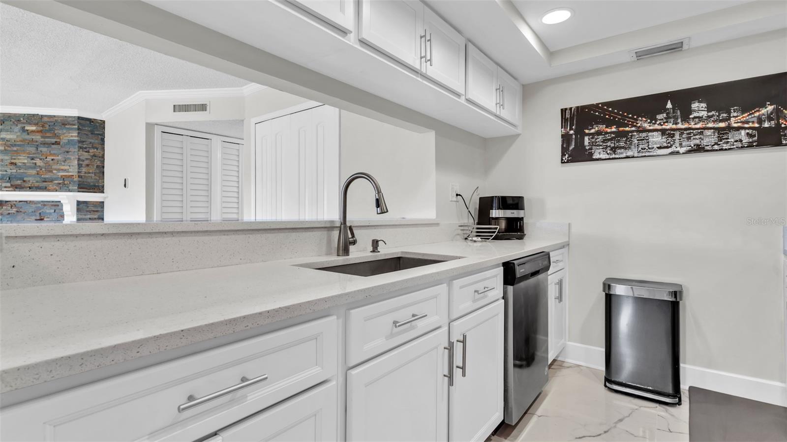 Image 6 of 39 For 10192 Seminole Island Drive