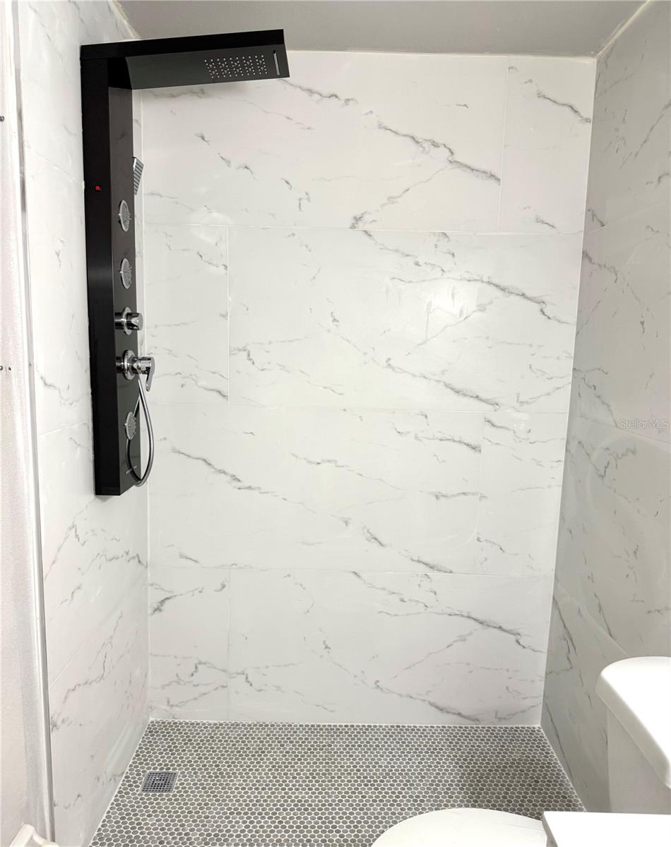 Image 16 of 37 For 2850 59th Street S 209