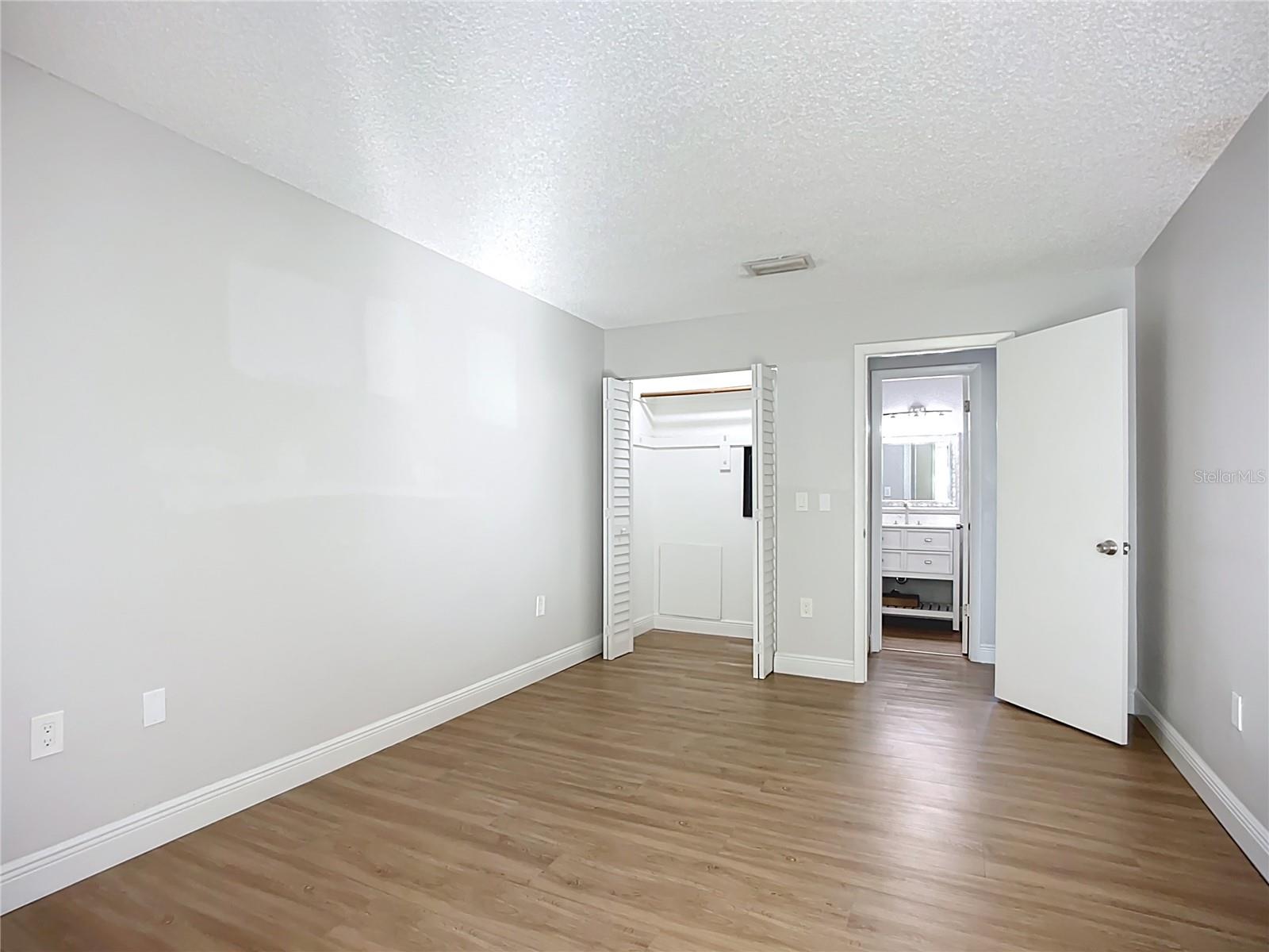 Image 18 of 37 For 2850 59th Street S 209