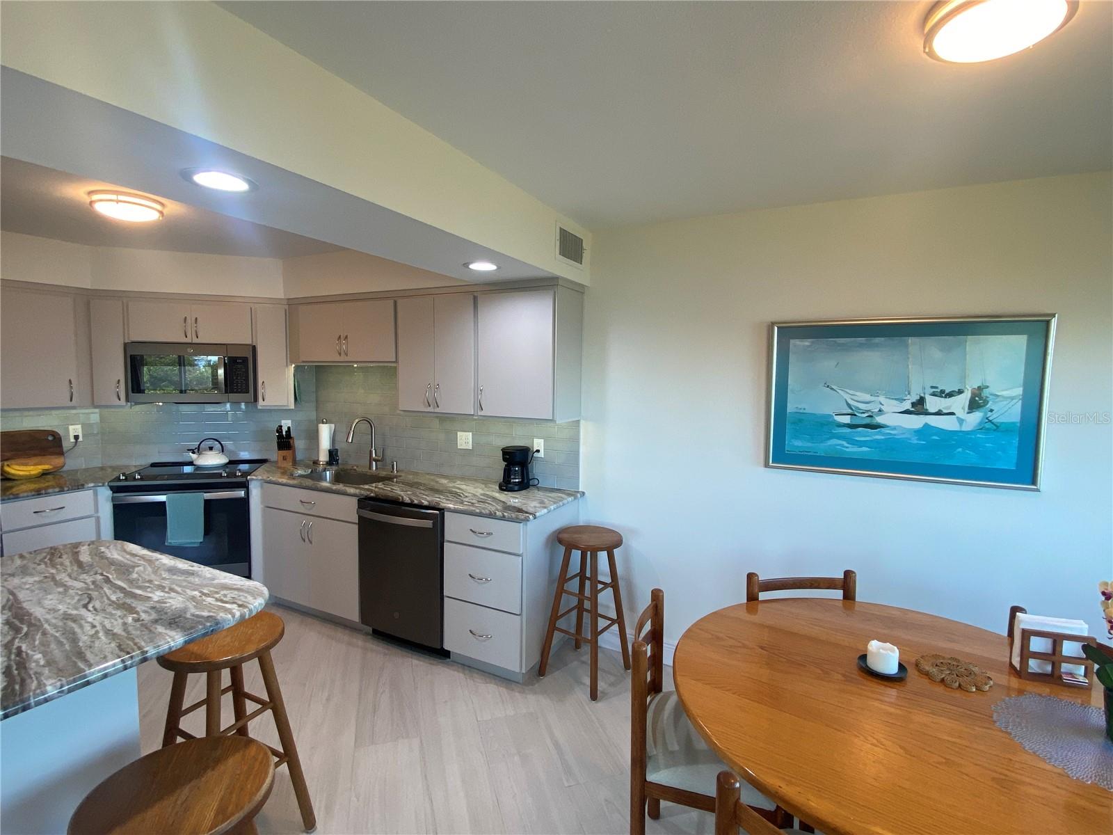 Image 13 of 27 For 1515 Pinellas Bayway S 1