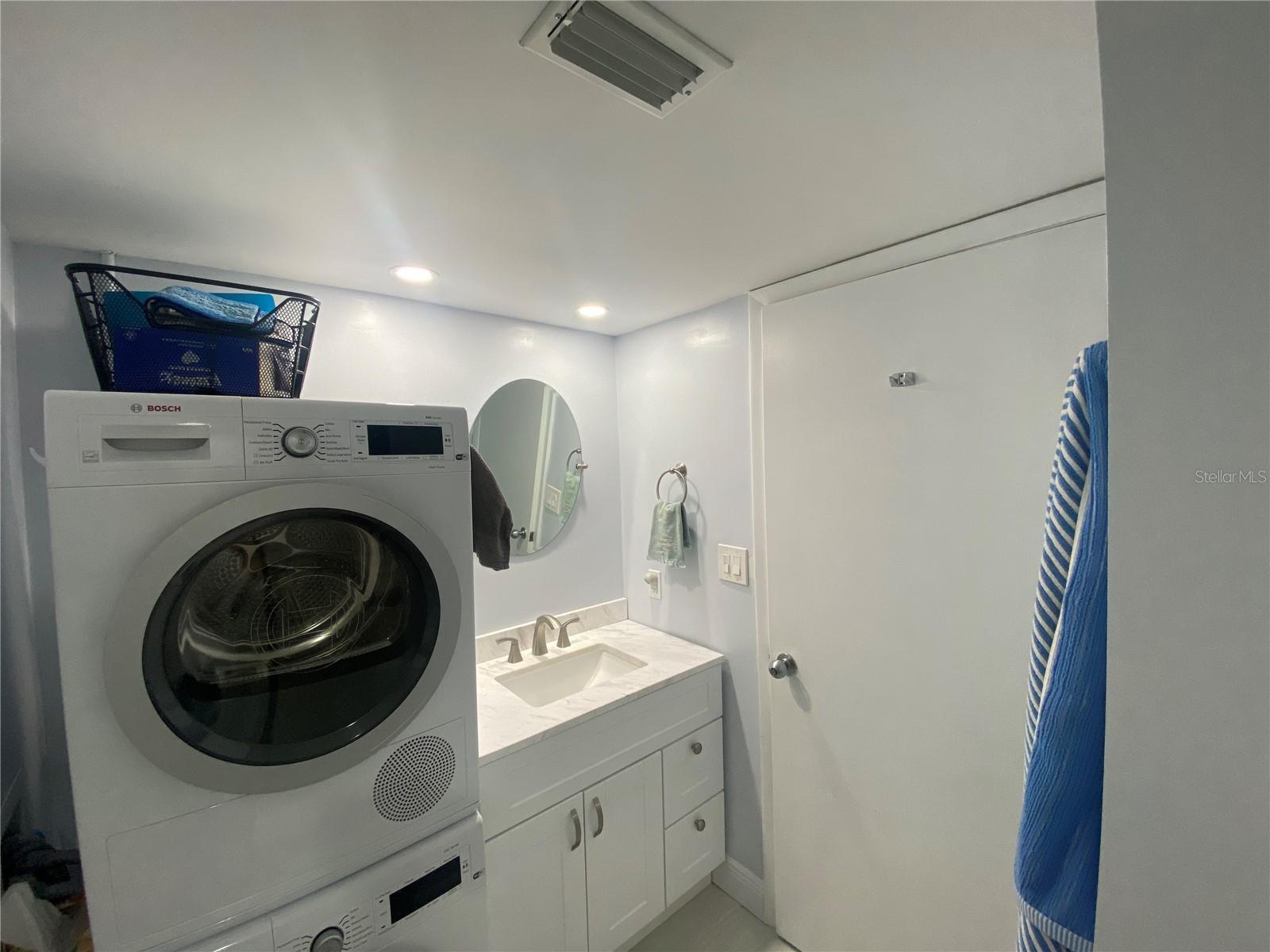 Image 23 of 27 For 1515 Pinellas Bayway S 1