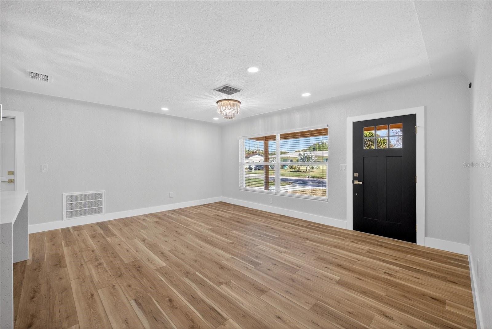 Image 16 of 49 For 1824 Owen Drive