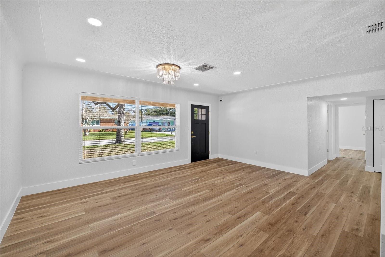 Image 17 of 49 For 1824 Owen Drive