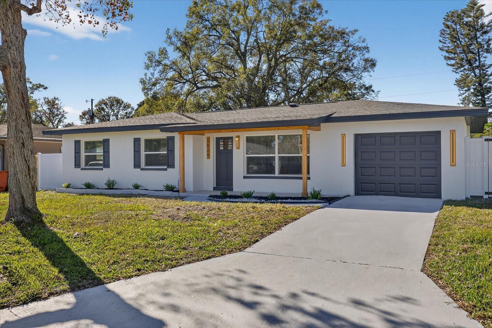 Image 5 of 49 For 1824 Owen Drive