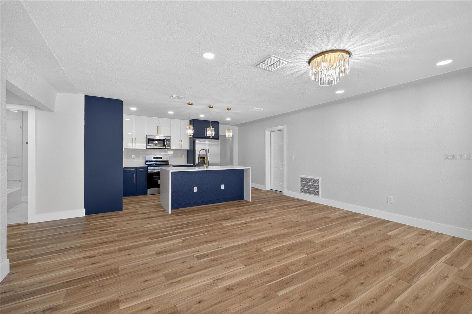 Image 9 of 49 For 1824 Owen Drive