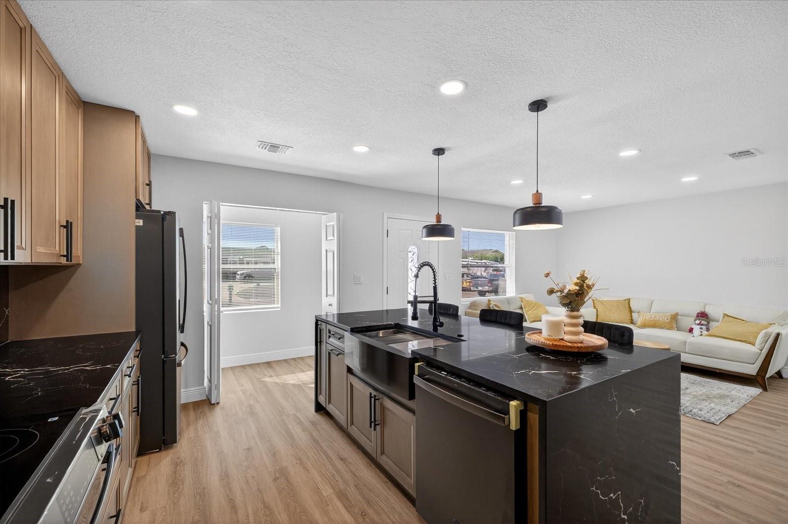 Image 13 of 69 For 10709 Dowry Avenue