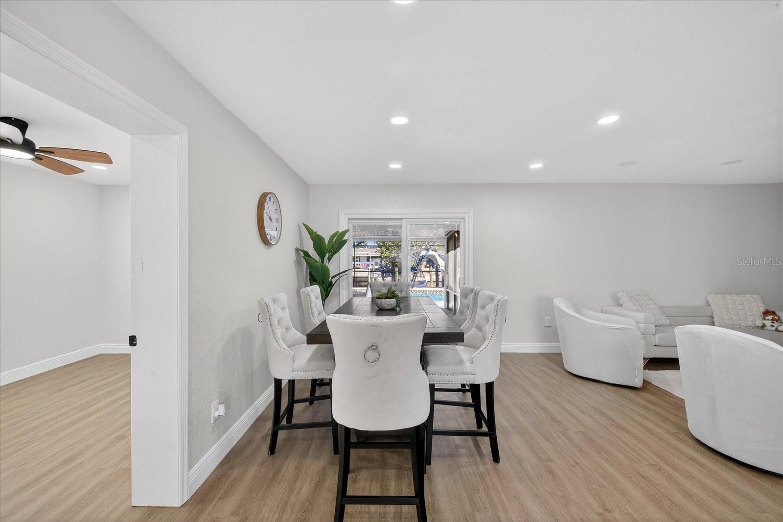 Image 24 of 69 For 10709 Dowry Avenue