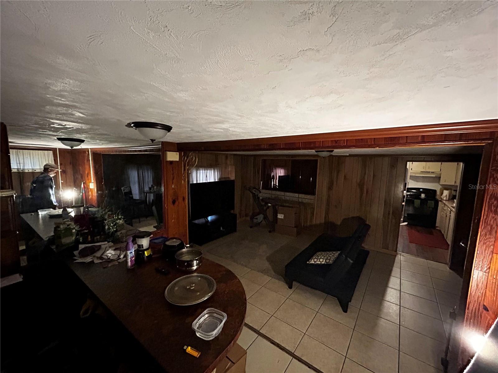 Image 15 of 54 For 415 Model Street