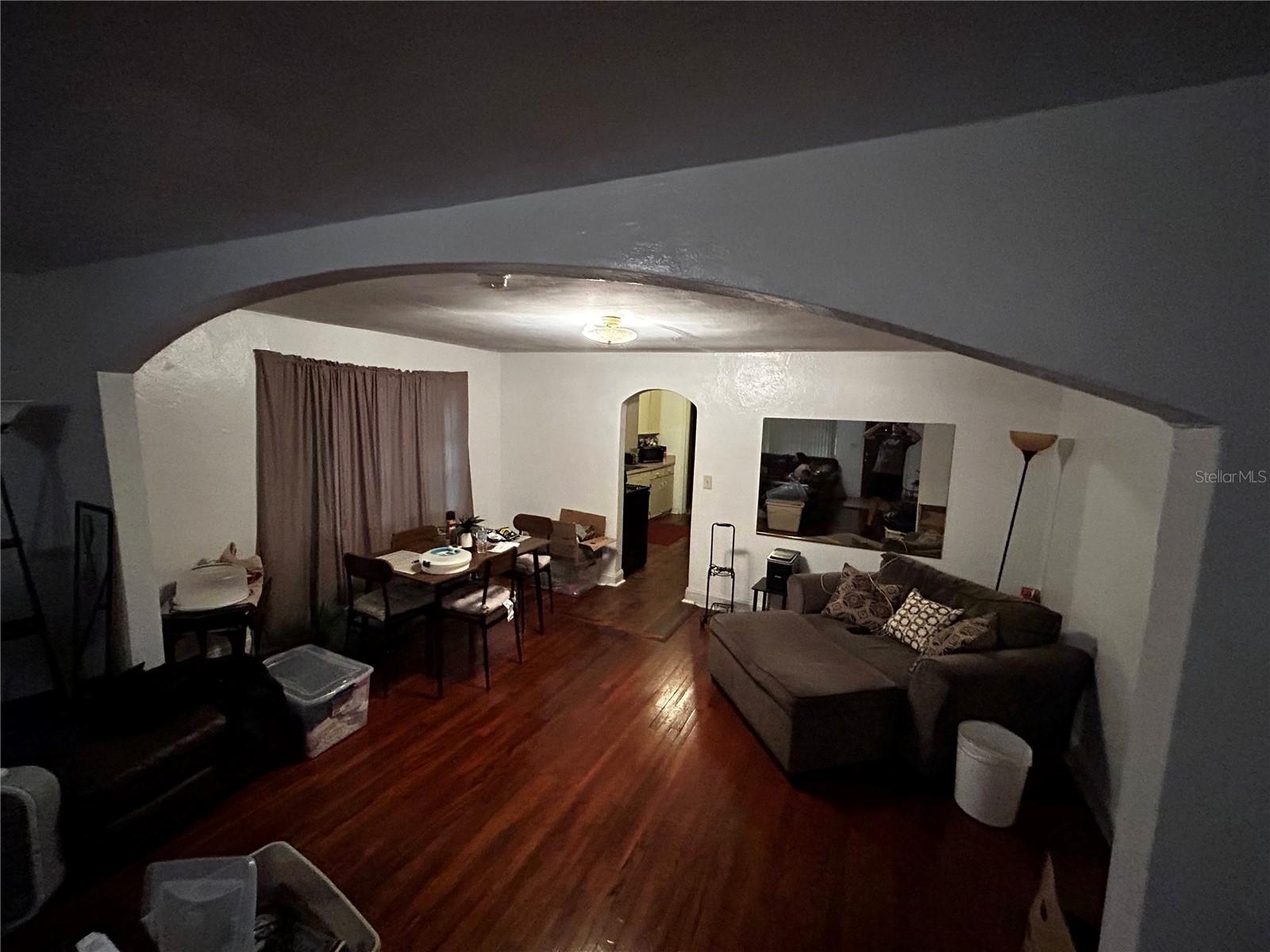 Image 27 of 54 For 415 Model Street