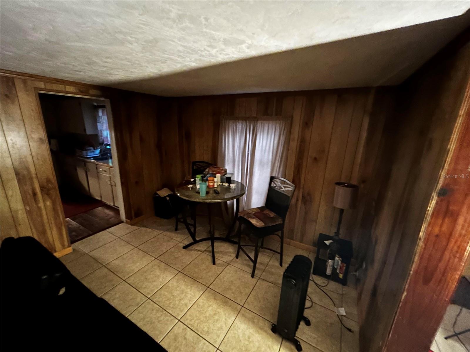 Image 28 of 54 For 415 Model Street