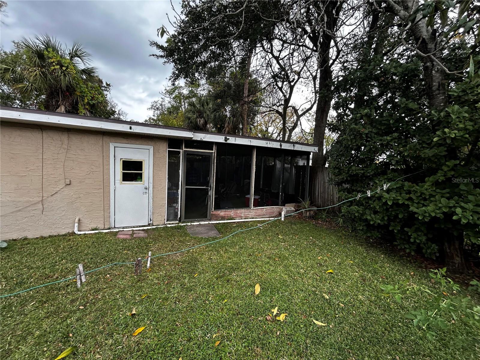 Image 38 of 54 For 415 Model Street