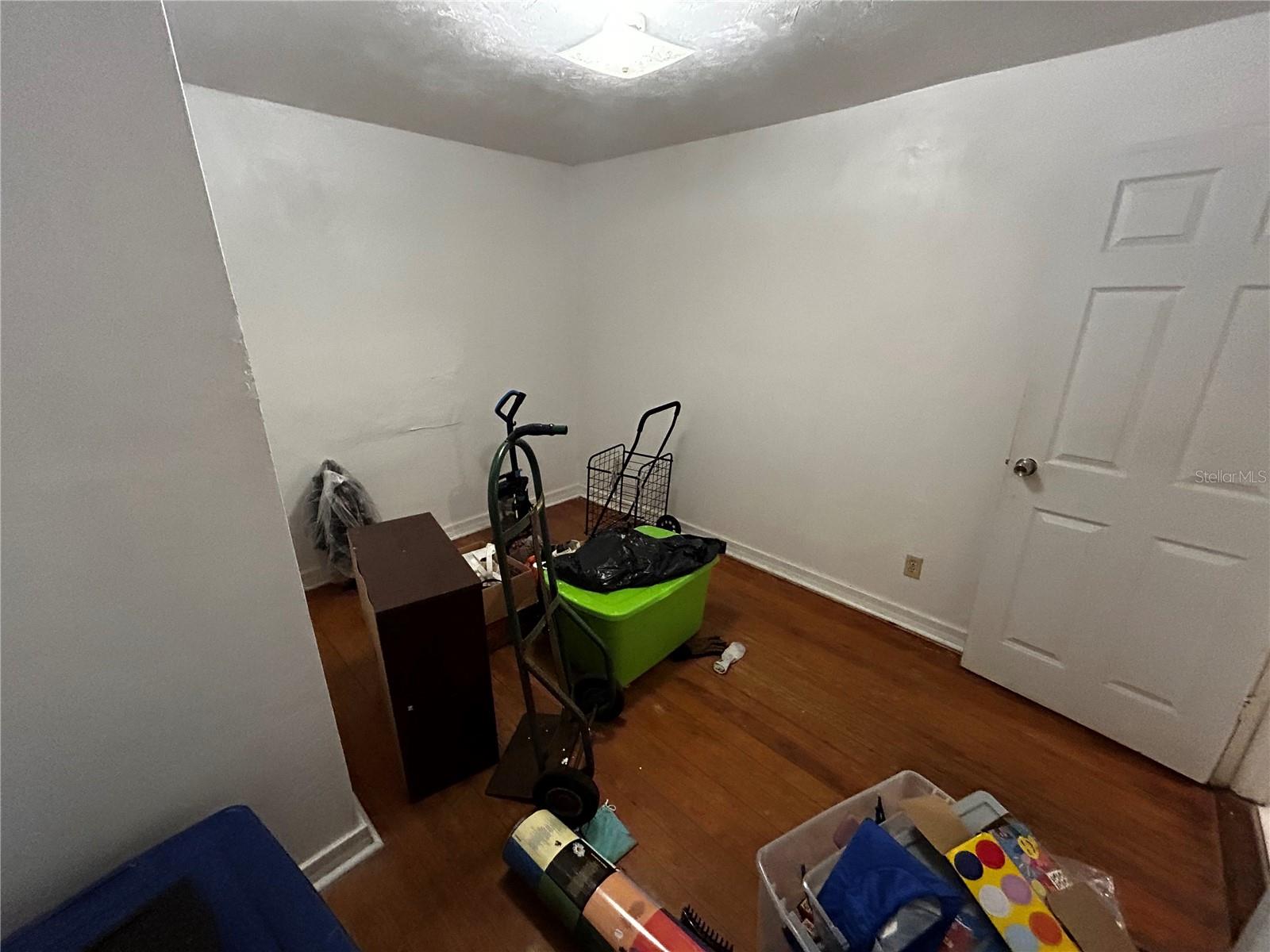 Image 5 of 54 For 415 Model Street